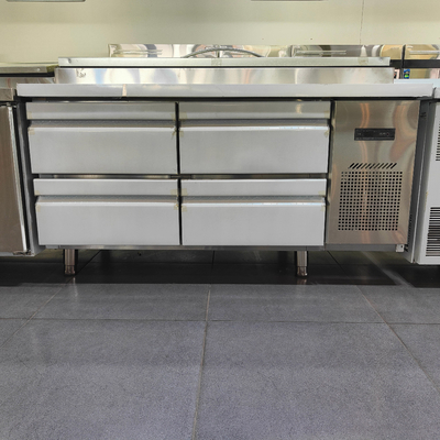 Maßgeschneiderte Abmessungen Vierfach-Pizza-Tischkühlschrank für Catering